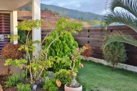 Beautiful pool villa with panoramic views on Moorea island Hotels in 