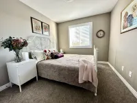 Entire Home 3-Br by Pondside Niagara