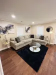 2 Bedroom Luxury Home Near Downtown