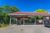 Modern Sea View Renovated Studio Hip Strip โรงแรมใน