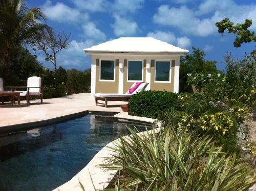 Luxury Home in Feb. Pt. with dip pool, spectacular ocean views, steps to beach