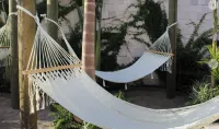 Avida Penthouse Studio 5 min walk to beach.. terrace, views,  pool & more!