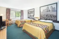 Budget Inn & Suites Hotels in DeWitt