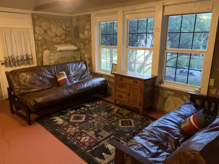 ROOSTERS RETREAT CABIN #3 On River Road New Braunfels, TX SLEEPS up to 9!