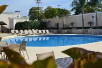 Itu Plaza Hotel - piscina