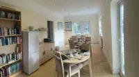 Oakhurst Gatwick B&B