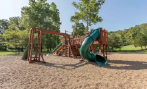 Whispering Woods Lodge-Sleeps 10 Home