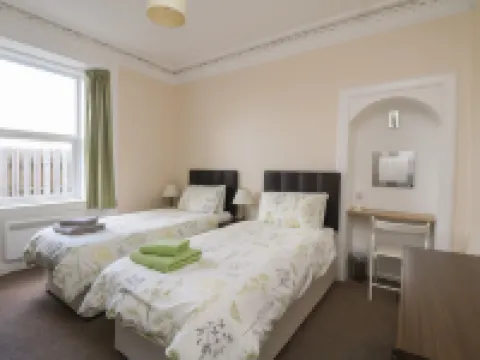 The Knowe Lower Hotels in 