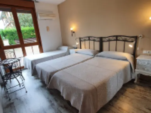 阿利昂達斯冬青樹酒店 帕雷斯酒店