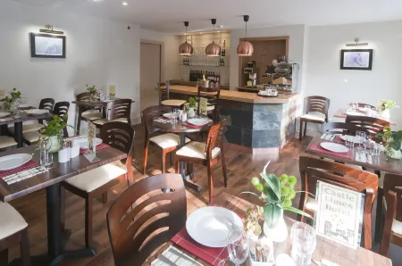 Castle Limes Hotel Отели рядом с достопримечательностью «Warwick Racecourse»