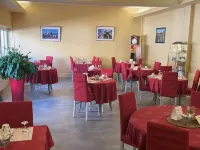 The Originals Boutique, Hôtel Clos Sainte Marie, Nevers - breakfast