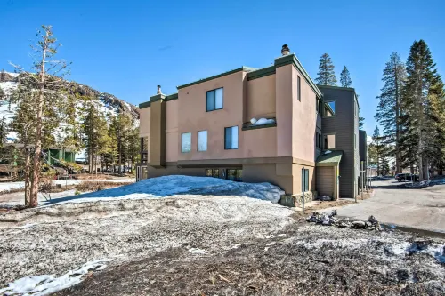 Lovely Kirkwood Condo - Walk to Ski Lift and Village