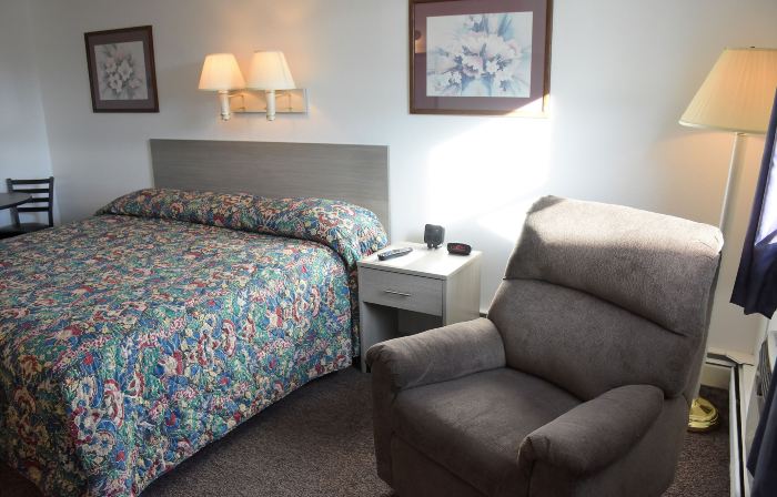 Yellowstone River Inn