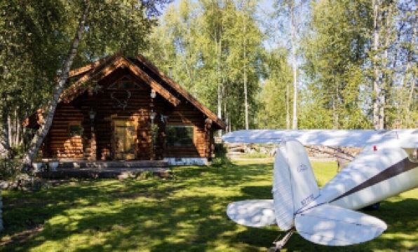 The Airstrip - Runway Cabin