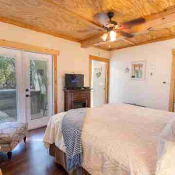 Mystic Hill Suites Rooms