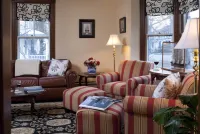 Brewster House Bed & Breakfast Hotels in Freeport