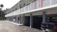 Nocturne Motel Hôtels à : New Smyrna Beach