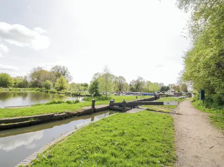 Bearwood Boutique Stay Отели в г. Сметвик