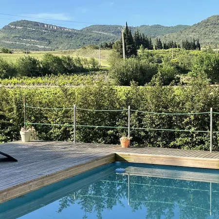 Le Domaine de La Tuilerie - Gite de Charme en Bord de Riviere Avec Piscine