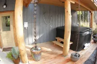 黑熊旅館 Tofino Float'em Garden附近的飯店