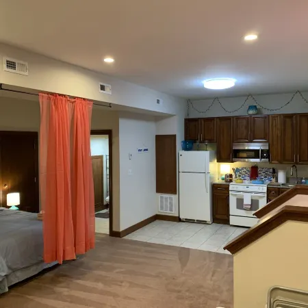 Beach Side Hideaway 1 Bedroom Condo by Redawning