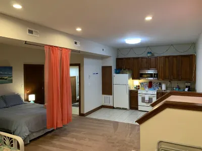 Beach Side Hideaway 1 Bedroom Condo by Redawning