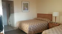 Traveller's Choice Motel