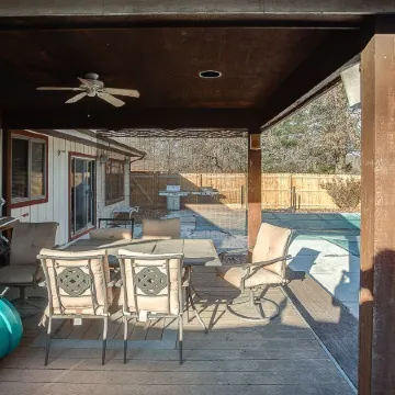 Spacious Tranquility with Private Pool 4 Bedroom Home by RedAwning