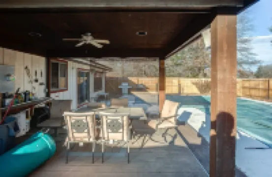 Spacious Tranquility with Private Pool 4 Bedroom Home by RedAwning