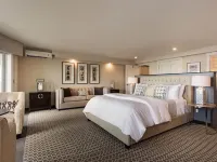 Fathoms Hotel & Marina Hotels in North Hempstead