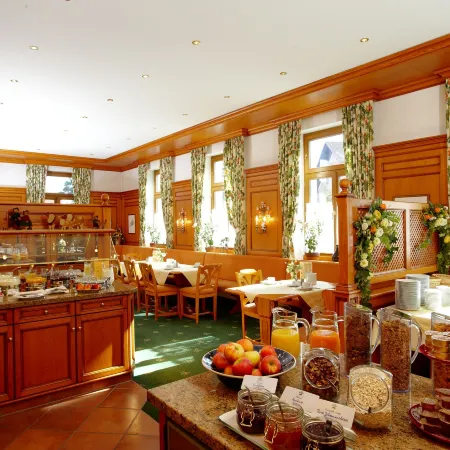 Hotel Grünwald Отели рядом с достопримечательностью «Железнодорожный вокзал Мюнхен-Фрайхам»