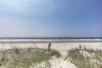 Walk to Ocean North Myrtle Beach Townhome! - spa