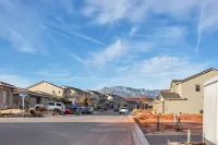 Desert Escape at Ladera 4 Bedroom Home by Redawning Hotels in Washington