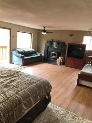 Quaint Rural Cabin Near Hatcher Pass 피쉬훅 호텔