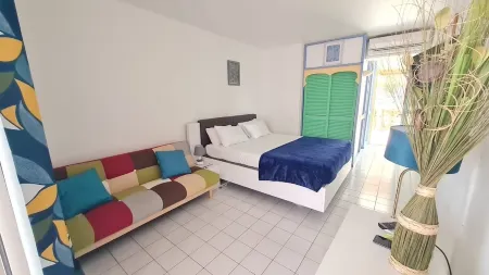 3-person studio deck 15m2 facing Le Diamant