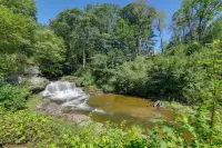 Rustic Bainbridge Retreat w/ Spacious Yard! - 3-Star