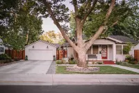 Sacramento Guest House w/ Patio ~ 5 Mi to Downtown