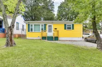 Cozy Greensboro Vacation Rental w/ Deck & Fire Pit - Wifi