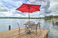 Florida Family Home w/ Dock on Saw Mill Lake! - parking