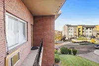 Minutes from Downtown- Podium, Arena, Riverfront