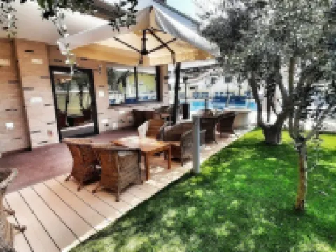 Hotel & Wellness FRA I Pini Hotels near Beach Office 1 - Dutch Flag