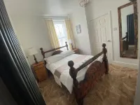 Alexander Hotel