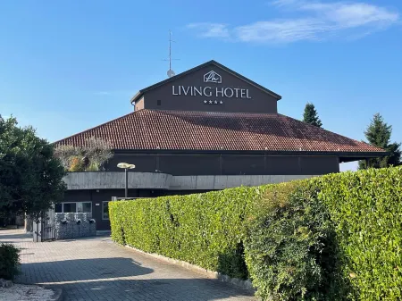 Living Hotel Milano Отели в г. Cornaredo