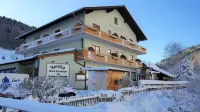 Hubertushof - Homestays
