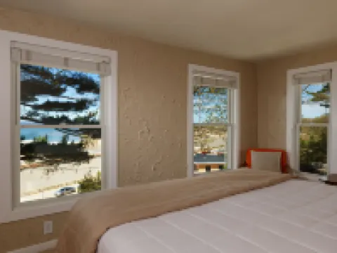 Looking Glass Beachfront Inn Hotels in Grand Haven