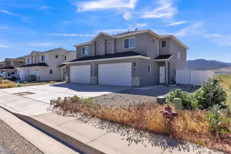 The Ideal Getaway 3 Bedroom Home by RedAwning