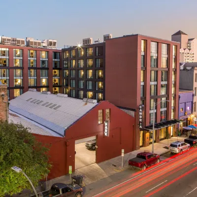 Cambria Hotel New Orleans Downtown Warehouse District Отели рядом с достопримечательностью «Конференц-центр Morial»