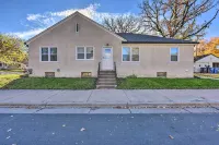 Mpls Duplex w/ Wifi & Kitchen: 5 Mi to Dtwn!