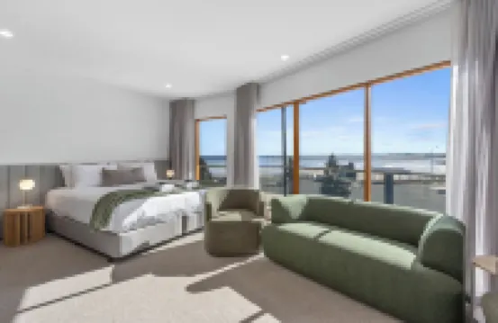 科斯特洛霍特爾斯-西蓋特蒙塔灣