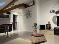 F1 50 m2 bright, quiet and comfortable Hotel a Cran-Gevrier